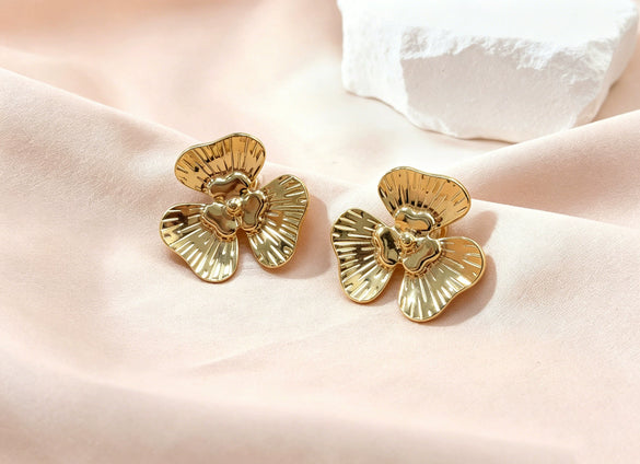 Women's Minimalist Stainless Steel Sunflower Flower Earrings Geometric Stamped Design Light Luxury Fashion Jewelry
