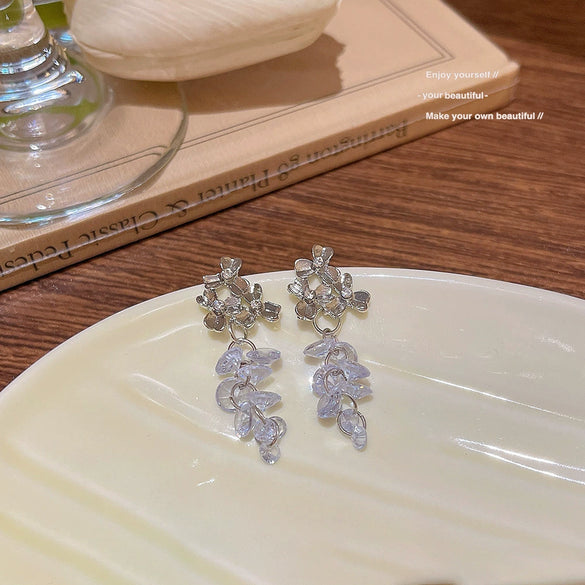 Women's Mixed Materials Fruit Shape Crystal Grape Zirconia Earrings Light Luxury Highend Fashion Allmatch Design Sense Niche Tassel Flower Style