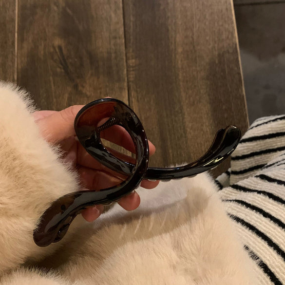 Women's Mixed Materials Handmade Black Teacolored Hairpin Large Claw Clip Shark Clip Hair Accessory
