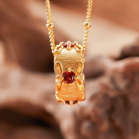 Women's Natural Diopside Garnet Colored Gemstone Pendant Necklace In Midcentury Style Set With Gems Geometric Pattern 925 Sterling Silver