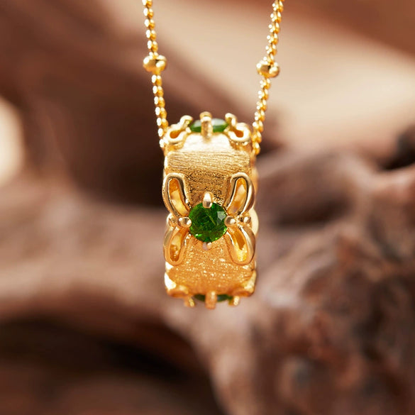 Women's Natural Diopside Garnet Colored Gemstone Pendant Necklace In Midcentury Style Set With Gems Geometric Pattern 925 Sterling Silver