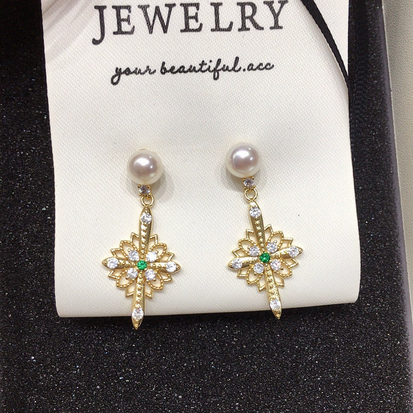 Women's Natural Freshwater Pearl And Alloy Inlaid Gemstone Earrings With Oblate Shape And Retro Style