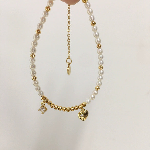 Women's Natural Freshwater Pearl Bracelet With Copper Alloy Nearly Round Beads