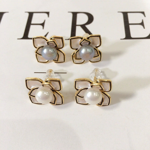 Women's Natural Freshwater Pearl Camellia Baking Paint Earrings