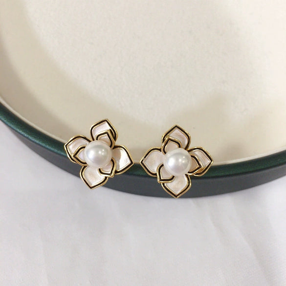 Women's Natural Freshwater Pearl Camellia Baking Paint Earrings