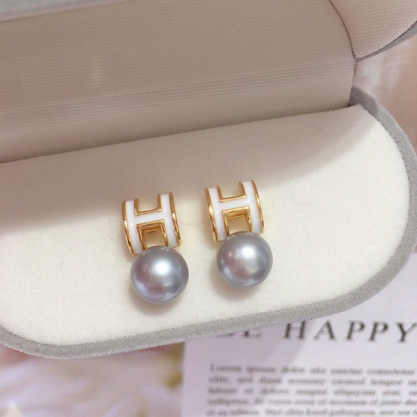 Women's Natural Freshwater Pearl Earrings Letter H Shape Oblate Round Style