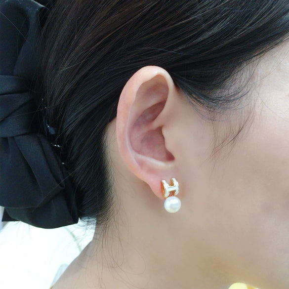 Women's Natural Freshwater Pearl Earrings Letter H Shape Oblate Round Style