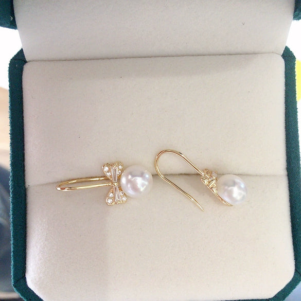 Women's Natural Freshwater Pearl Earrings Light Luxury Style Zircon Bow Ear Hook Oblate Round Shape