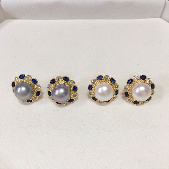 Women's Natural Freshwater Pearl Earrings Microinlaid Zircon Retro Elegant Flat Round Shape
