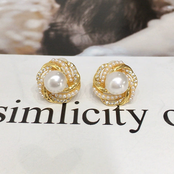 Women's Natural Freshwater Pearl Earrings Oblate Shape Wrapping Bird's Nest 18K Gold Colorpreserving