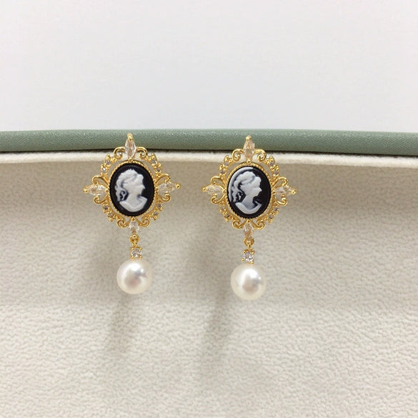 Women's Natural Freshwater Pearl Earrings S925 Sterling Silver Needle 18K Gold Anaglyph Flat Round And Bun Round Shape