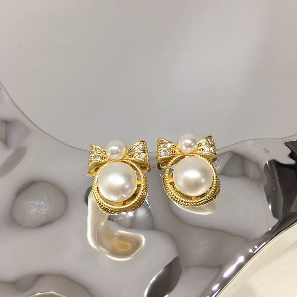 Women's Natural Freshwater Pearl Earrings With Alloy Inlaid Artificial And Semiprecious Stones And Bow Design Microinlaid Zircon Oblate Shape
