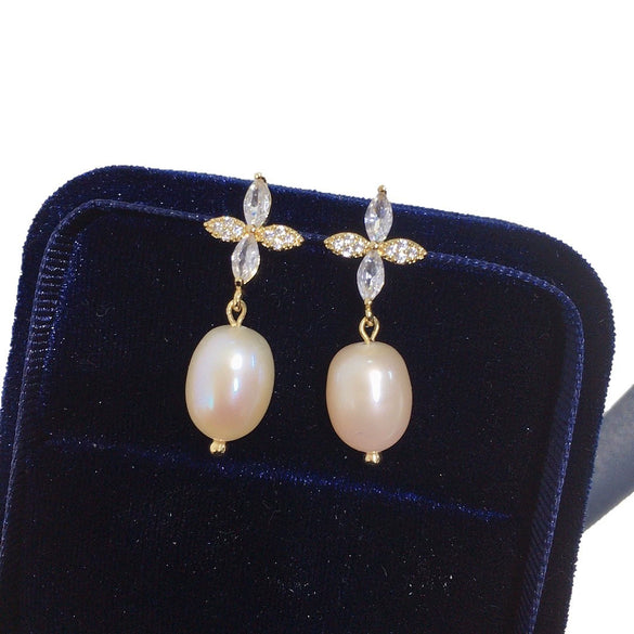 Women's Natural Freshwater Pearl Earrings With Alloy Inlaid Artificial And Semiprecious Stones In Drop And Rice Shapes