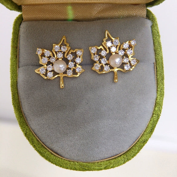 Women's Natural Freshwater Pearl Earrings With French Highgrade Zircon And Maple Leaf Design 18K Gold Colorpreserving