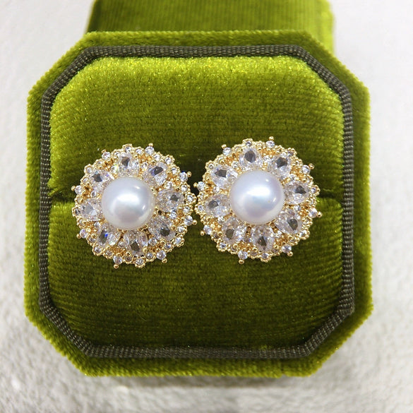 Women's Natural Freshwater Pearl Earrings With Microinlaid Zircon And 18K Gold Color Preservation Oblate And Round Shape