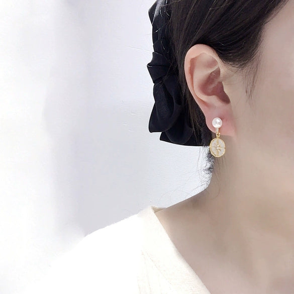 Women's Natural Freshwater Pearl Earrings With Sixpointed Star Micropaved Zircon And Oblate Pearl Shape