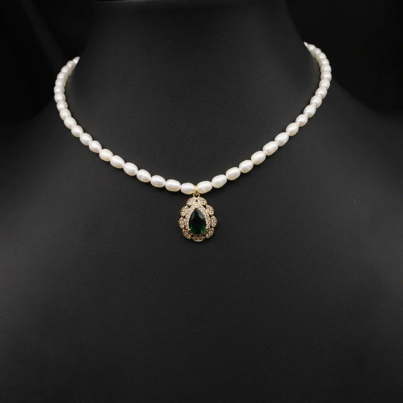 Women's Natural Freshwater Pearl Necklace With Geometric Pearl Chain Retro Clavicle Necklace Electroplated Non Fading Jewelry