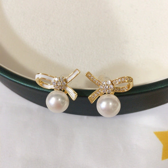 Women's Natural Freshwater Pearl Oblate Bow Earrings