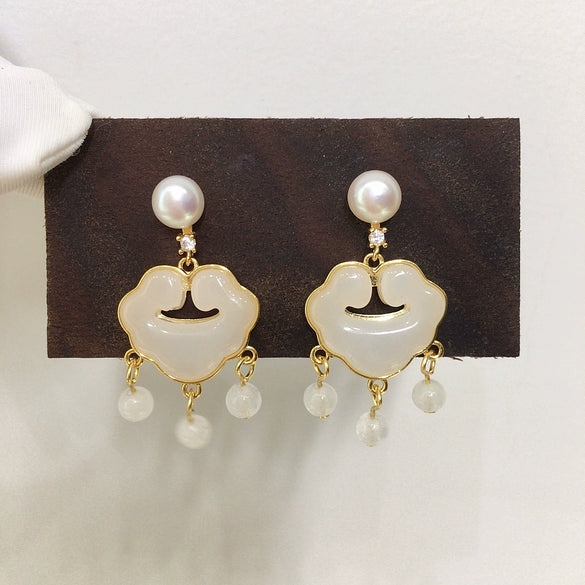 Women's Natural Freshwater Pearl Oblate S925 Sterling Silver Needle Earrings With Long Life Lock Chalcedony Design