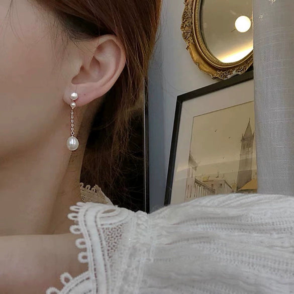 Women's Natural Pearl Drop Shape Retro Elegant Earrings