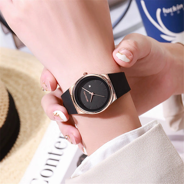 Women's Niche Quartz Watch Alloy Case Silicone Strap Stainless Steel Clasp Round Dial Leisure Style