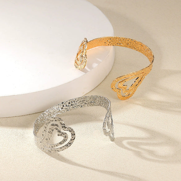 Women's Open Bracelet Iron Gold Platinum Electroplating Exaggerated Elegant Fashion Shape Pattern Allmatch