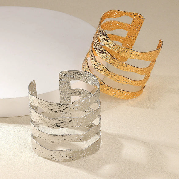 Women's Open Bracelet Iron Gold Platinum Electroplating Exaggerated Elegant Fashion Shape Pattern Allmatch