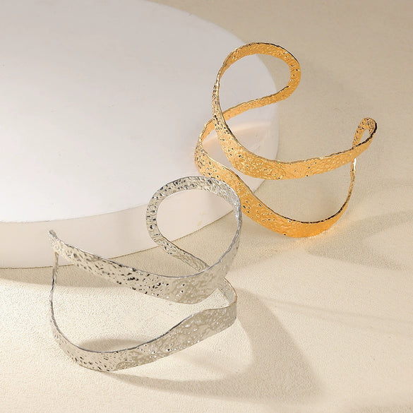 Women's Open Bracelet Iron Gold Platinum Electroplating Exaggerated Elegant Fashion Shape Pattern Allmatch