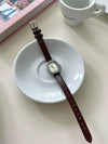 Women's Oval Alloy Case Quartz Watch With Pu Leather Belt And Stainless Steel Horseshoe Buckle Printed Logo Onion Crown Mineral Reinforced Glass Mirror