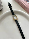 Women's Oval Alloy Case Quartz Watch With Pu Leather Belt And Stainless Steel Horseshoe Buckle Printed Logo Onion Crown Mineral Reinforced Glass Mirror