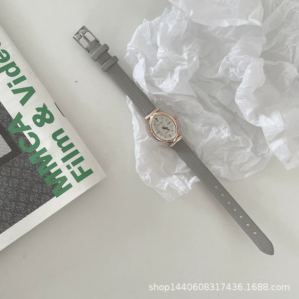 Women's Oval Dial Alloy Case Quartz Watch Simple Elegant Retro Style
