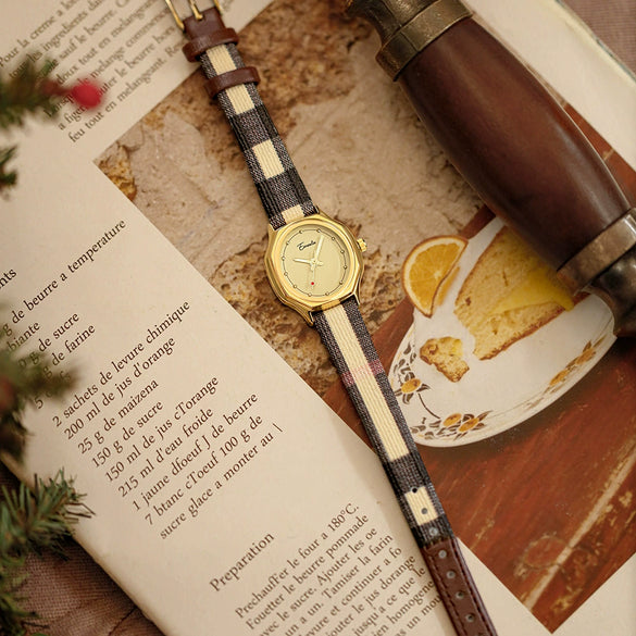Women's Oval Retro Stitching Luxury Belt Quartz Watch Alloy Case Stainless Steel Buckle Belt Strap Mineral Reinforced Glass Mirror