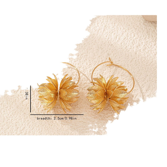 Women's Oversized Floral Metal Statement Earrings With Gold Tone Finish Fashionable Simple And Versatile Flower Design