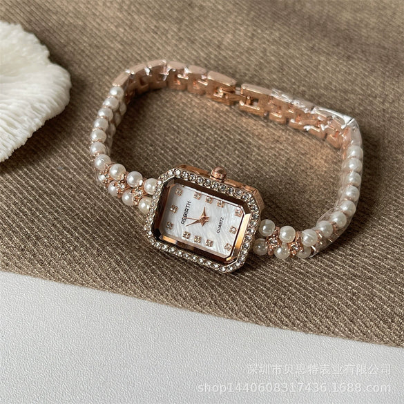 Women's Pearl Alloy Square Vintage Fashion Bracelet Watch With Stainless Steel Buckle And Plain Glass Mirror