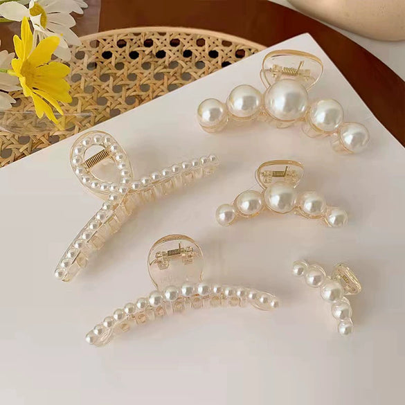 Women's Pearl Handmade Retro Fashion Geometric Hair Shark Clip
