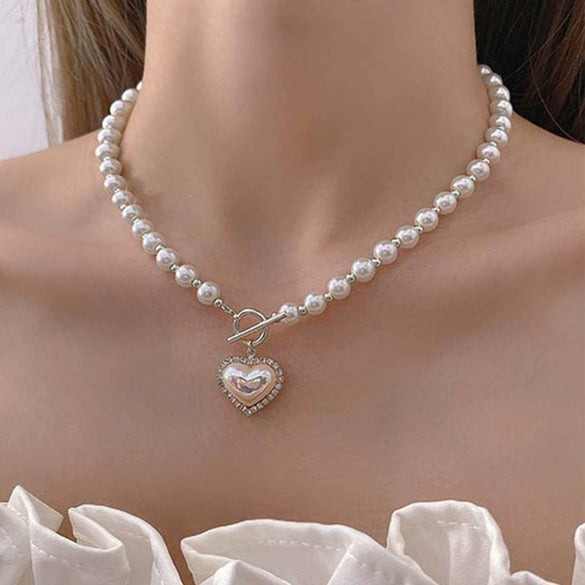 Women's Pearl Necklace With Alloy Love Pendant Geometric Pattern Highend Style