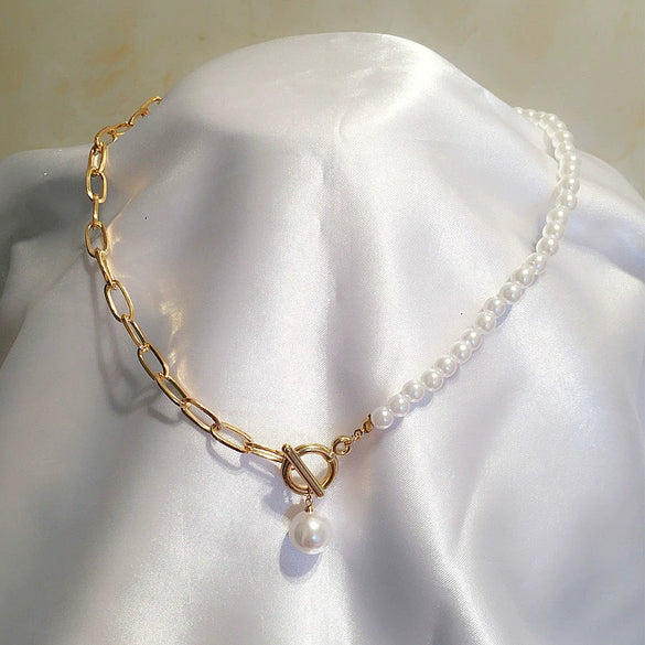 Women's Pearl Necklace With Geometric Design And Woolen Chain Retro And Elegant