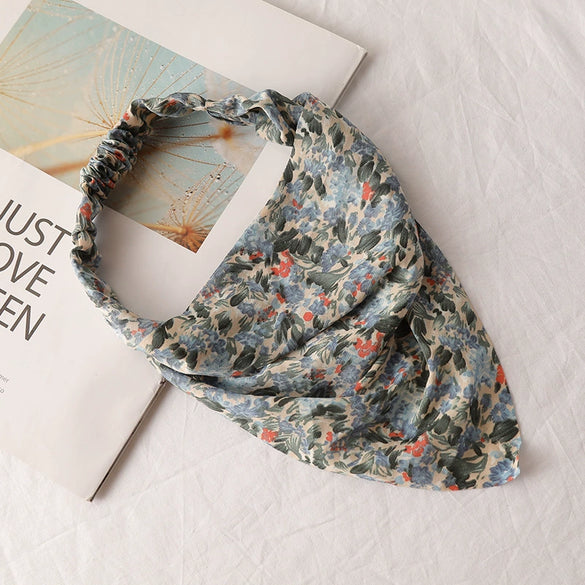 Women's Plaid Geometric Triangular Chiffon Headscarf Versatile Cloth Hair Accessory With Fashionable Tiedyed Design