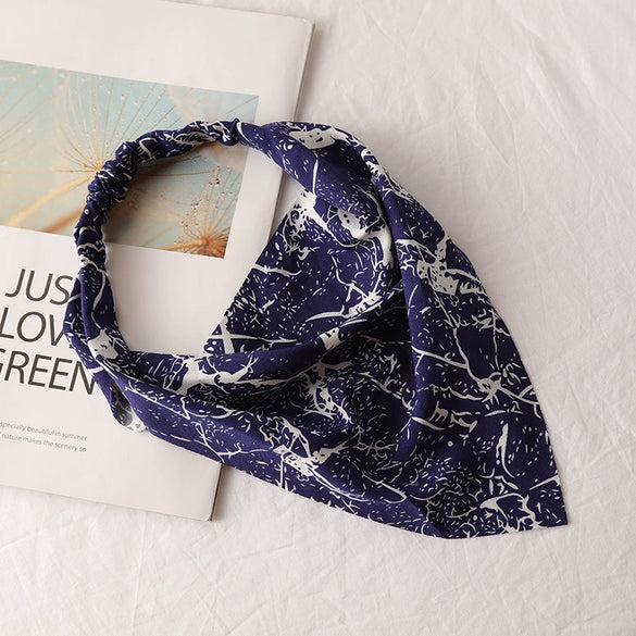 Women's Plaid Geometric Triangular Chiffon Headscarf Versatile Cloth Hair Accessory With Fashionable Tiedyed Design