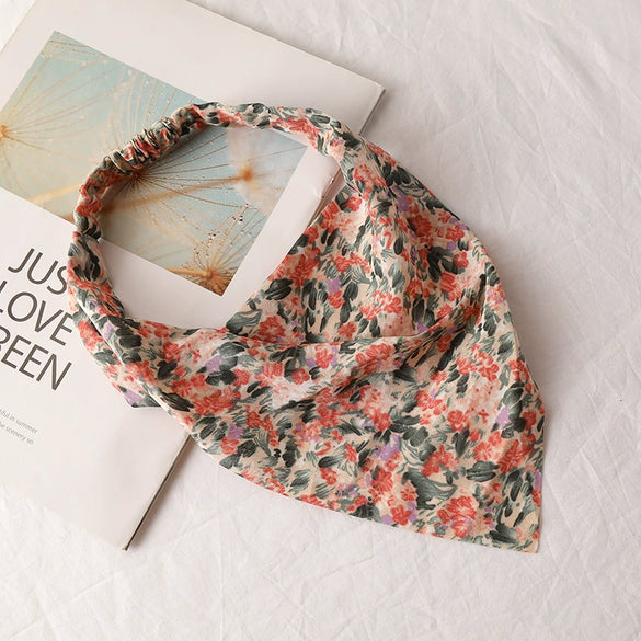 Women's Plaid Geometric Triangular Chiffon Headscarf Versatile Cloth Hair Accessory With Fashionable Tiedyed Design