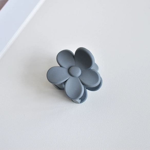 Women's Plastic And Resin Handmade Floral Hair Accessories Flower Grab Clip