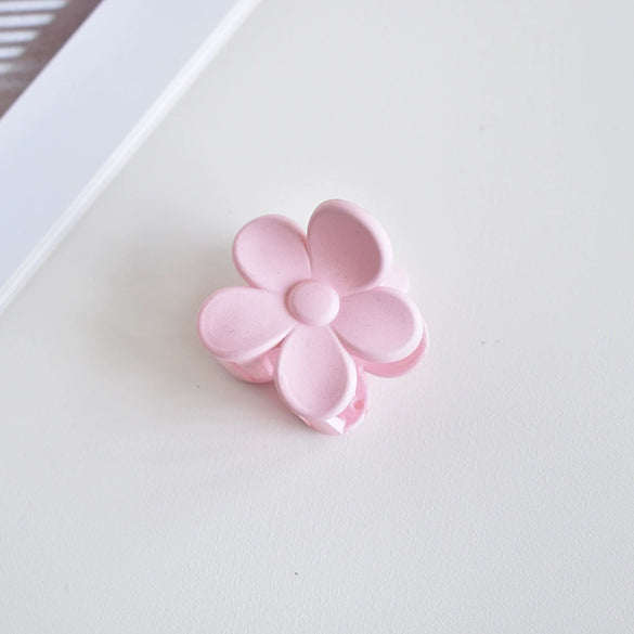 Women's Plastic And Resin Handmade Floral Hair Accessories Flower Grab Clip