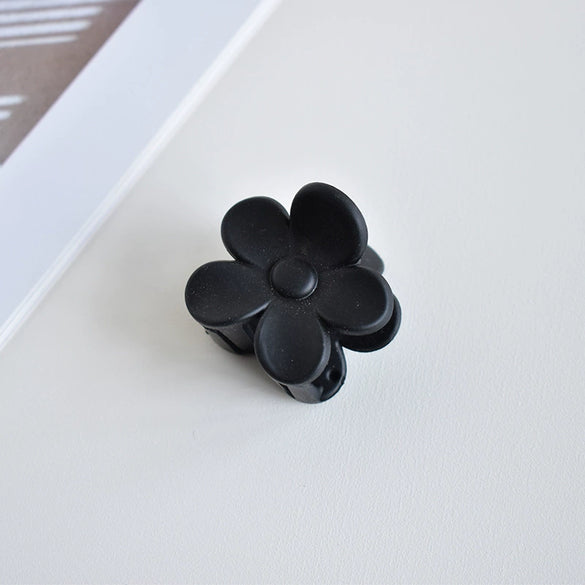Women's Plastic And Resin Handmade Floral Hair Accessories Flower Grab Clip