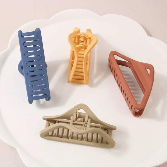 Women's Plastic And Resin Hollow Triangle Hairpin With Baking Varnish And Simple Geometric Design
