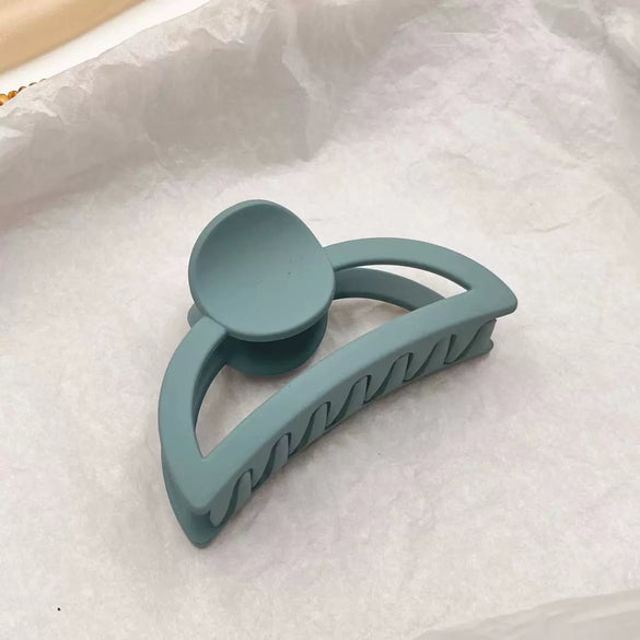 Women's Plastic And Resin Semiround Hollow Shark Hair Grab Clip With Baking Paint Finish