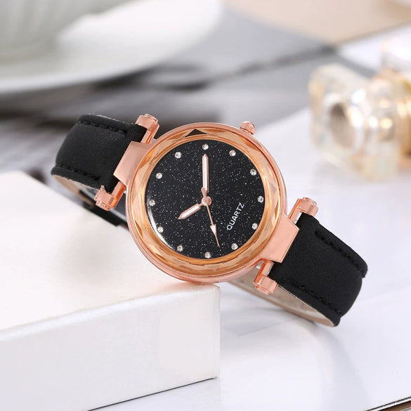 Women's Plastic Case Imitation Leather Belt Round Dial Quartz Watch With Frosted Belt And Silver Powder Diamond Design