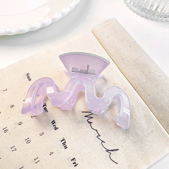 Women's Plastic Resin Handmade Geometric Mshaped Wave Hair Grab Clip Hair Accessories
