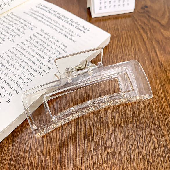 Women's Plastic Resin Handmade Geometric Semicircular Hollow Grab Hair Clip