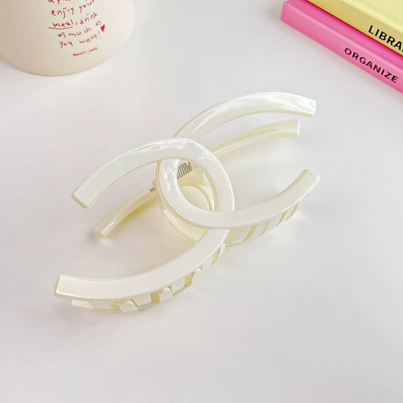 Women's Plastic Resin Handmade Wave Geometric Hair Accessories Grab Clip