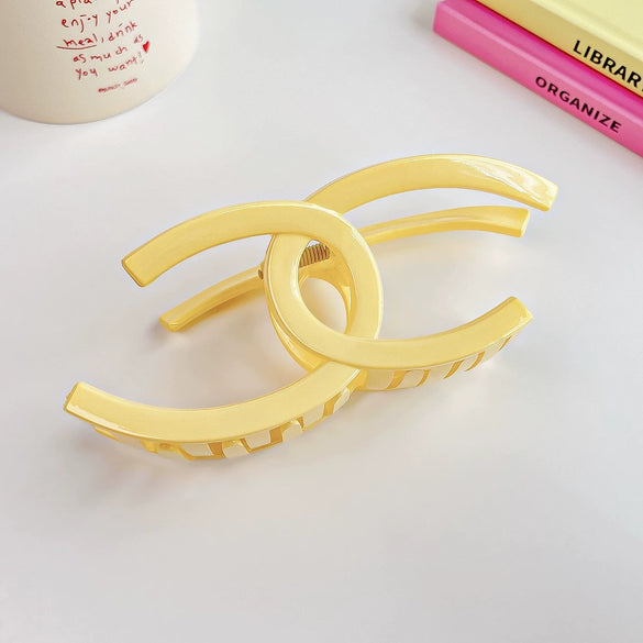 Women's Plastic Resin Handmade Wave Geometric Hair Accessories Grab Clip